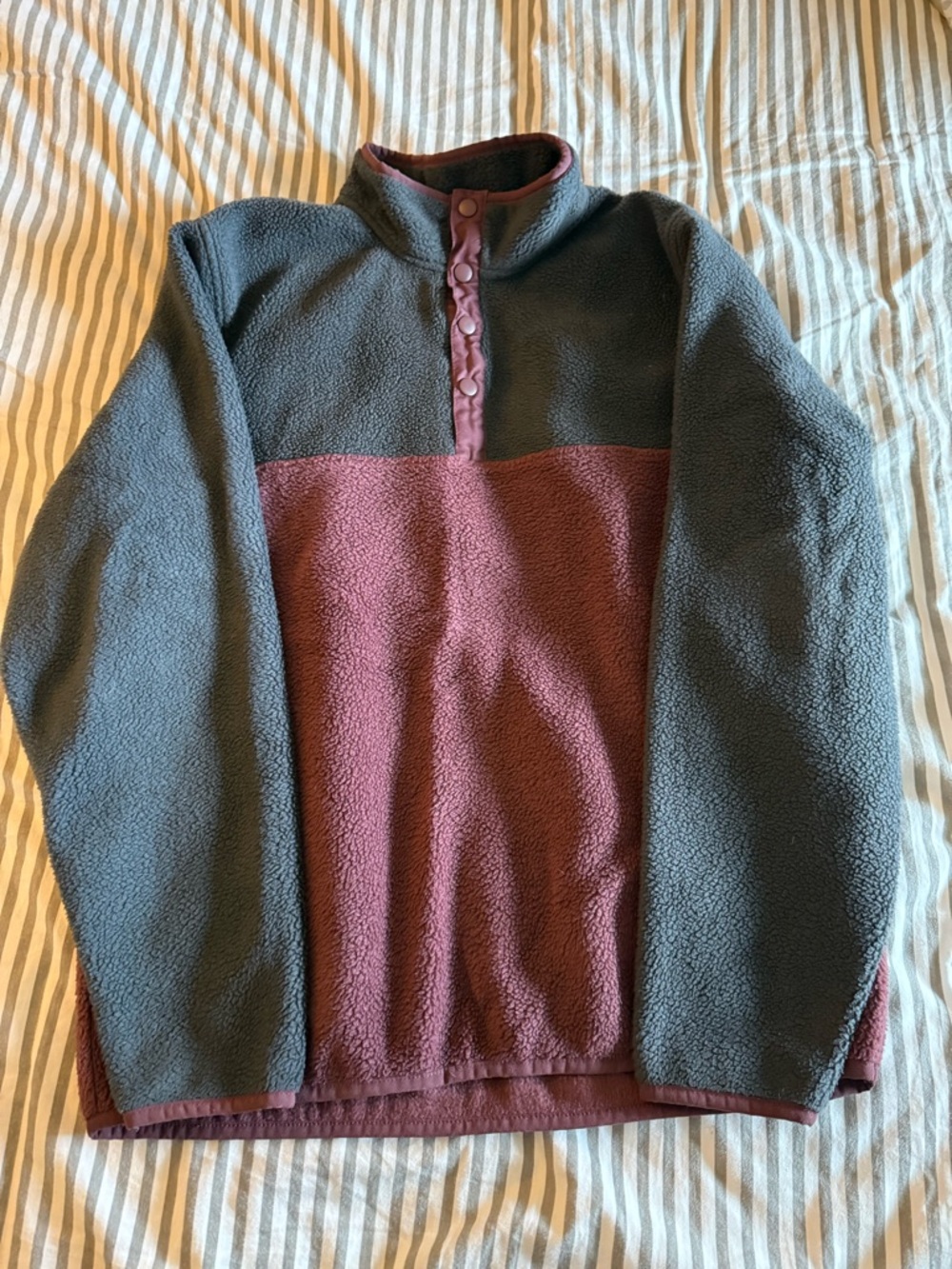 Men’s fleece sweatshirt